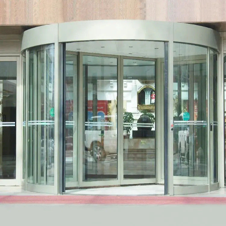 Veilig en gemakkelijk toegangsbeheer Commerciële 2/3/4 vleugels Kristalglas handmatige automatische draaideur